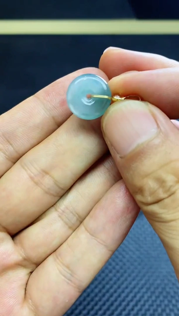 翡翠未镶嵌颈饰