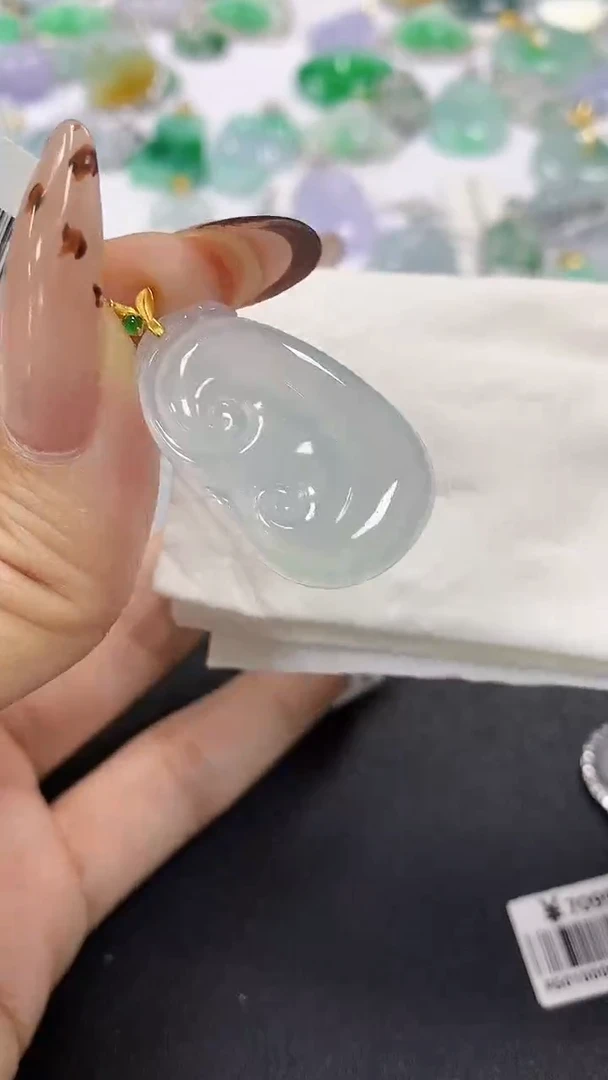 颈饰18K金镶嵌翡翠a货假一赔三支持复检百元上9元证书费自理