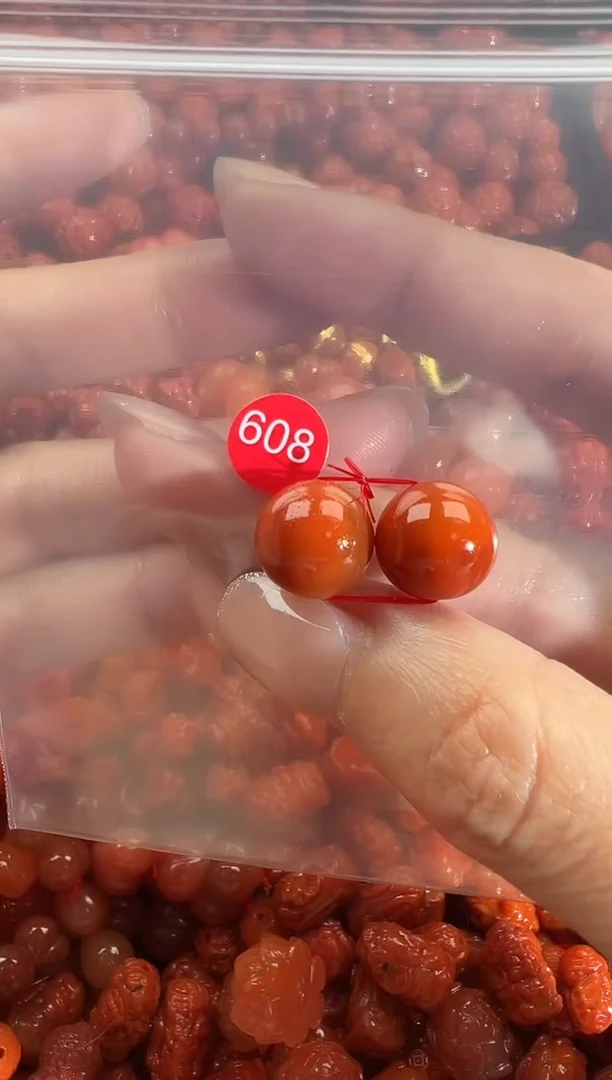 颈饰未镶嵌南红玛瑙1