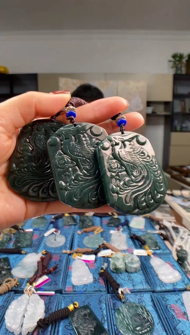 颈饰未镶嵌翡翠多样性发其一