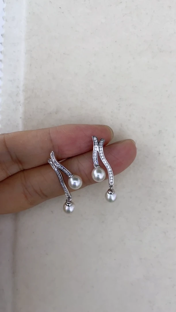 银S925镶嵌海水珍珠耳饰耳钉