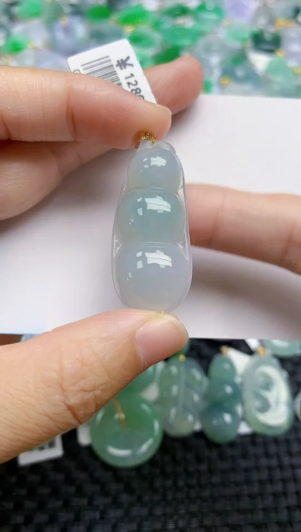 翡翠18K金镶嵌颈饰天然A货翡翠