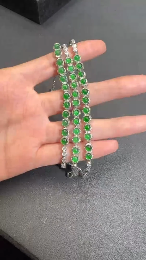 未镶嵌定制翡翠翡翠A货有轻微色差属于正常现象，手链多样性发货1