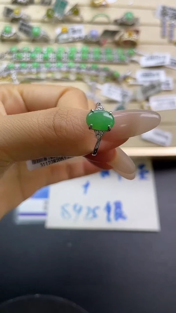 银S925镶嵌戒指翡翠翡翠 蛋面 银S925镶嵌