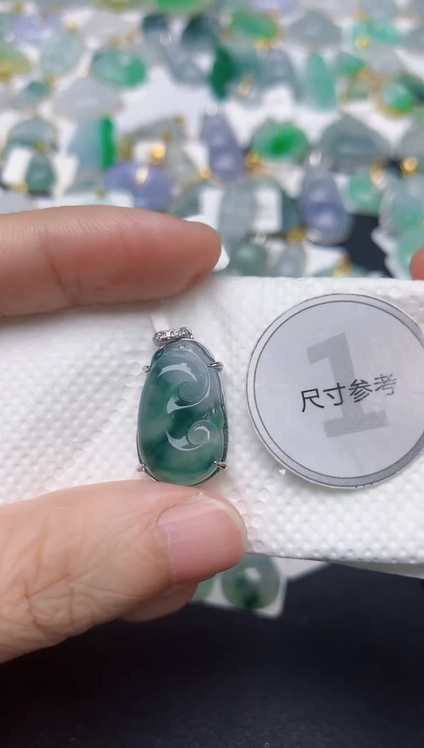 颈饰未镶嵌翡翠天然缅甸A货翡翠