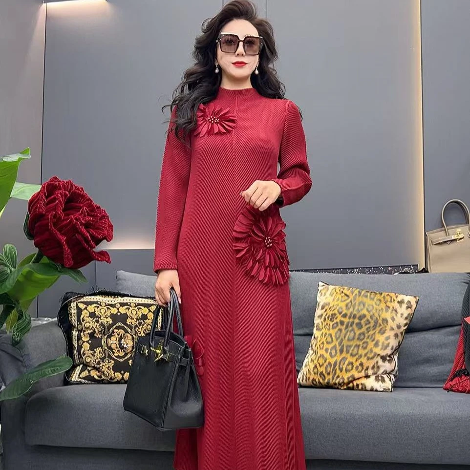 【美添】2025春季新款鱼鳞褶高端大气重工盘花连衣裙