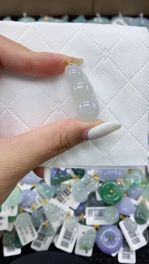 颈饰未镶嵌翡翠11111111111