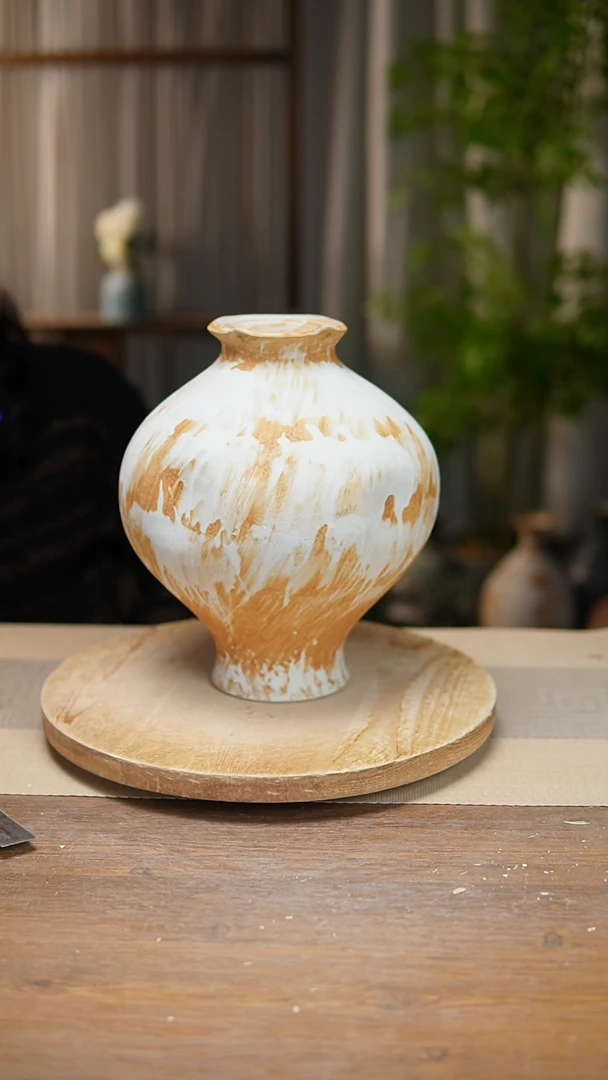 【闪购商品】陶瓷花器诧寂黄灯笼