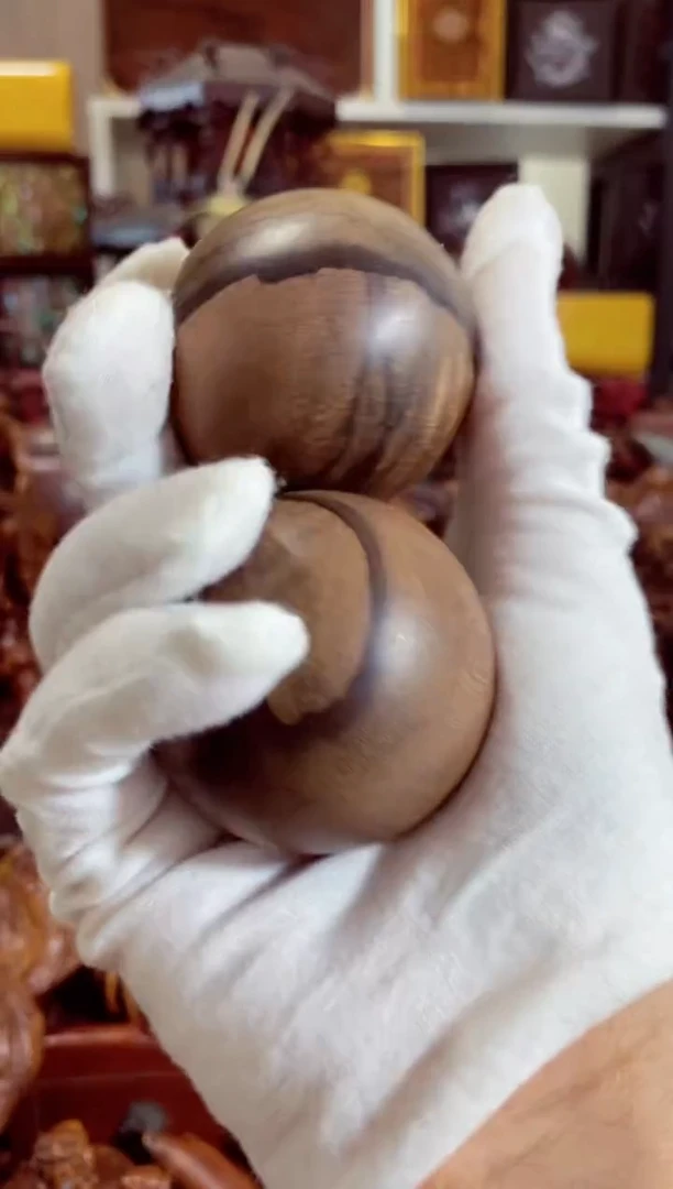 木中之王黑奇手球一对