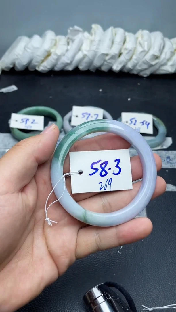 未镶嵌手镯翡翠269