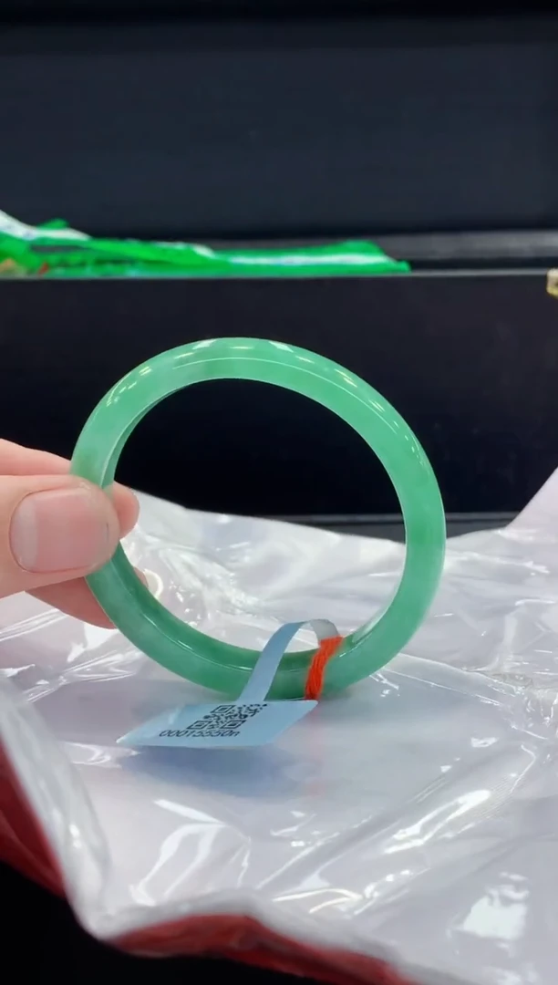未镶嵌手镯翡翠翡翠手镯