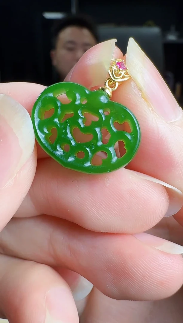 颈饰银S925镀金镶嵌和田玉（碧玉）吊坠