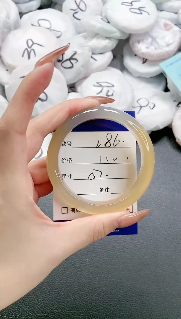 【闪购商品】石英质玉手镯未镶嵌 21L86-57