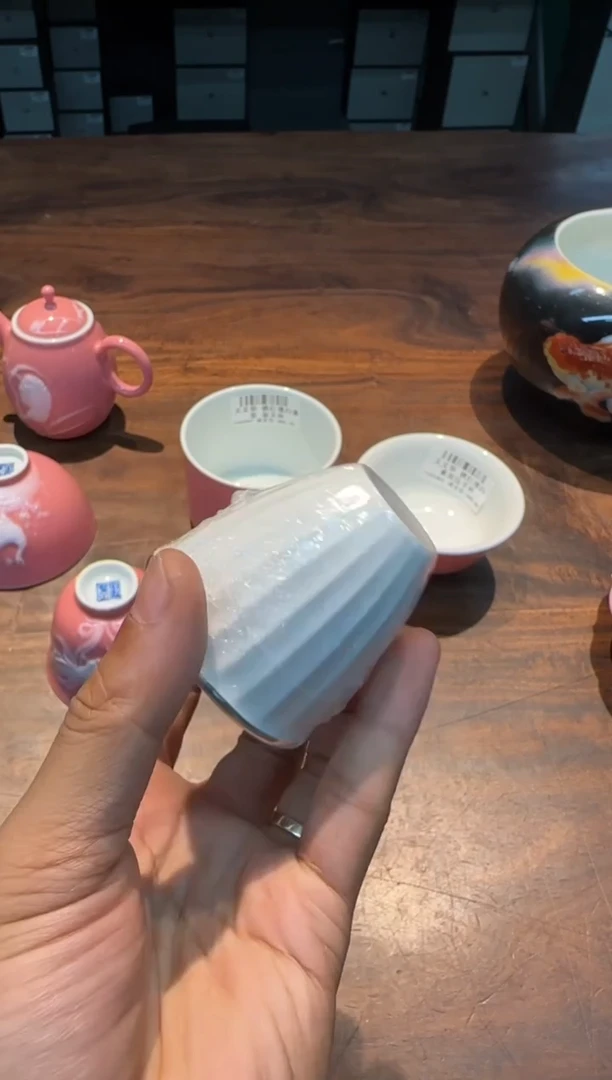 呆坐  瓷包银白瓷杯