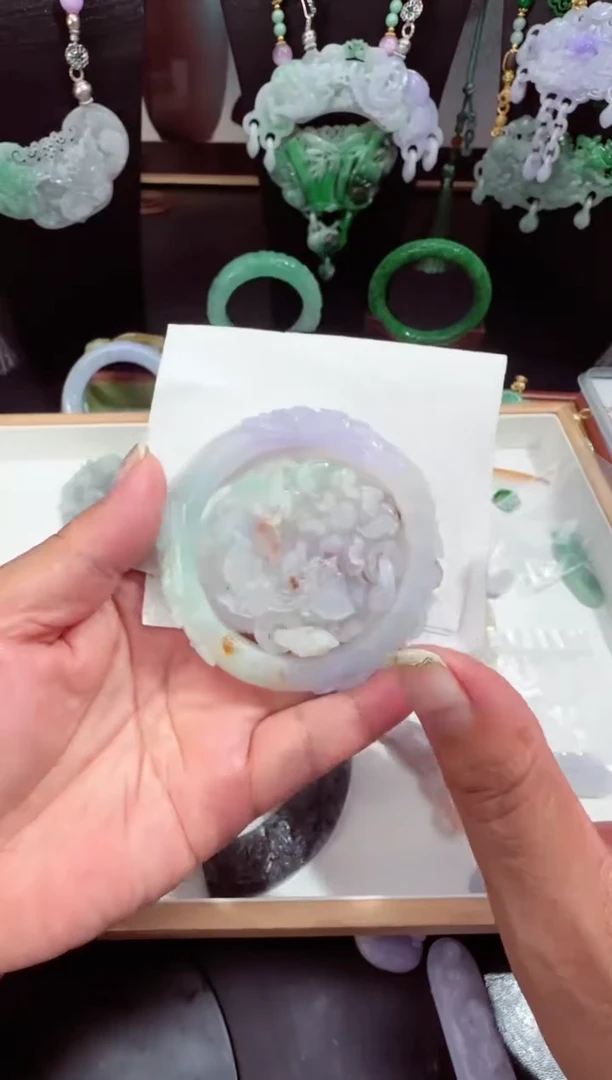 定制翡翠未镶嵌吊坠