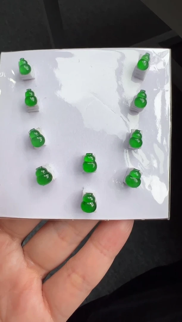 【闪购商品】定制翡翠未镶嵌6.8*5.2*2.3葫芦