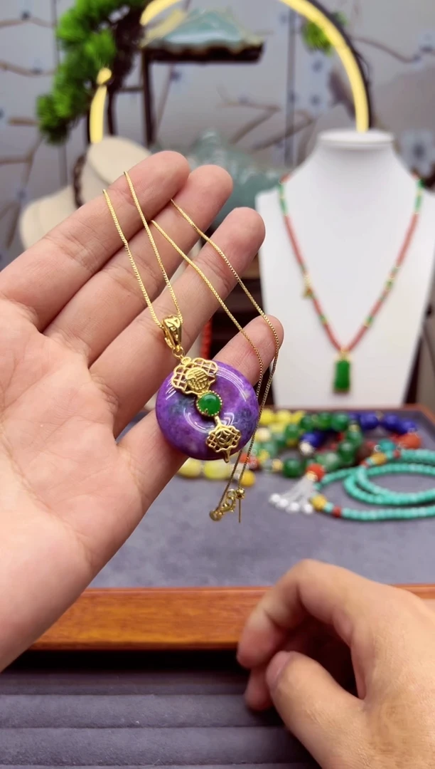 【闪购商品】苏纪石（舒俱来）颈饰14K金镶嵌d09`````````