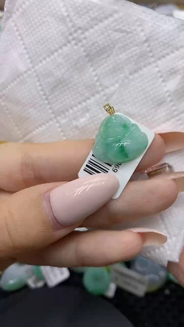 颈饰18K金镶嵌翡翠111111111111