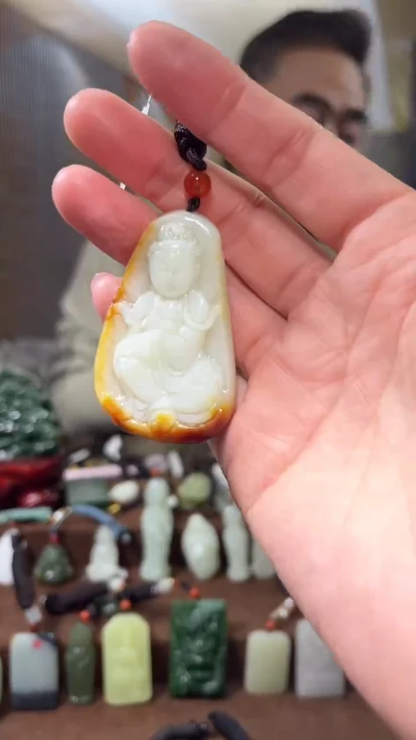 颈饰未镶嵌和田玉`