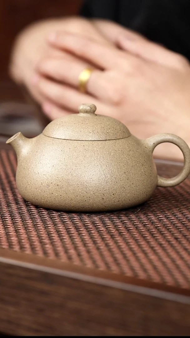 茶壶紫砂青降坡鱼跃