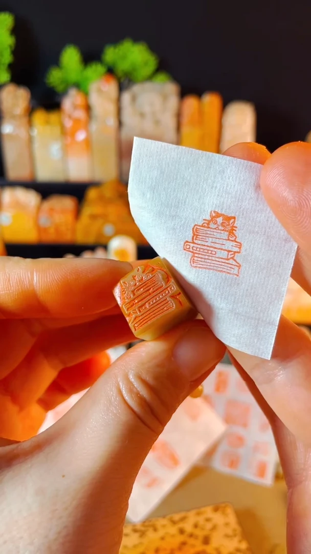 【闪购商品】巴林石印石手工篆刻《读书猫》1.5