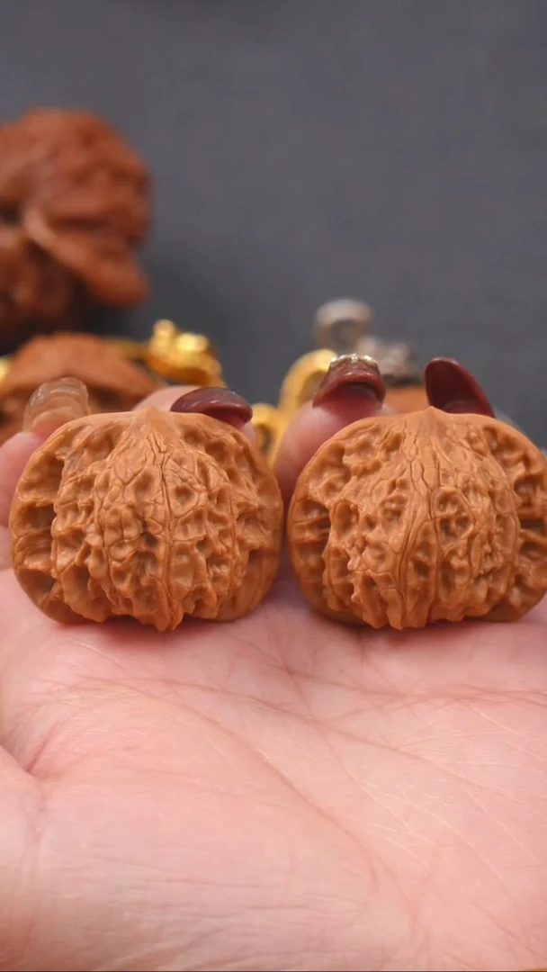 【闪购商品】文玩核桃把件36狻猊狮子头