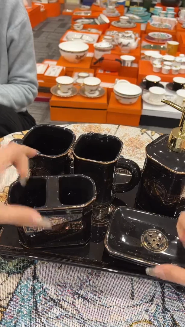 【闪购商品】杯H700--------------