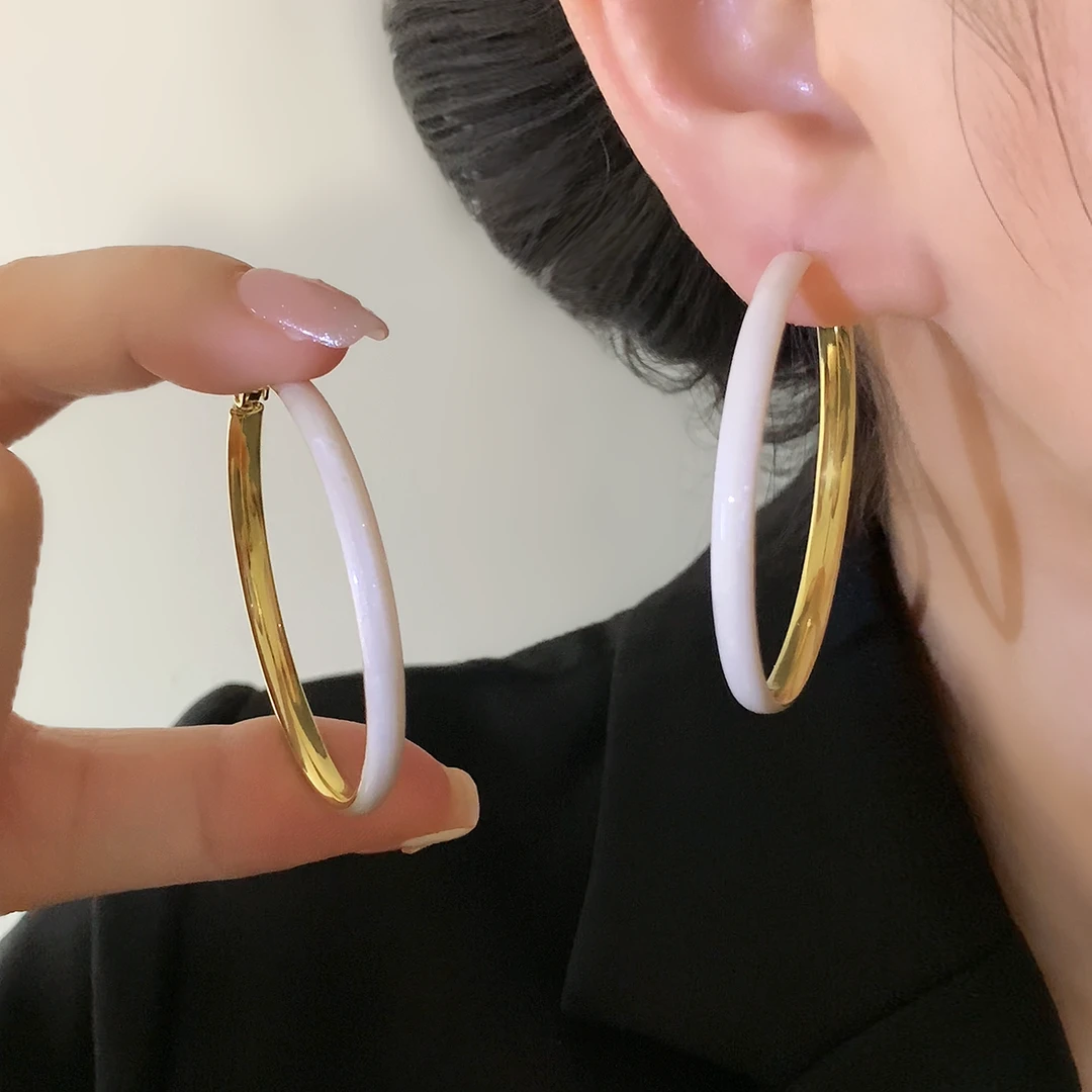 铜合金珐琅耳饰 高级感小众个性时尚显瘦白色滴油圈圈耳环1293