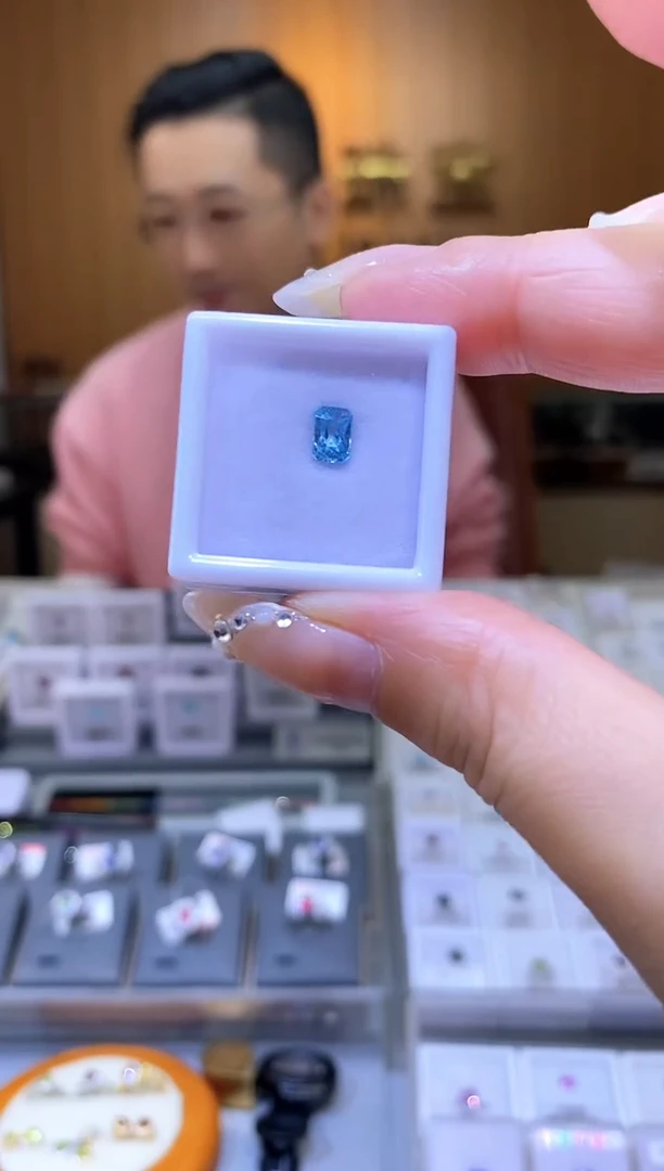 【闪购商品】锆石裸石未镶嵌天然风信子裸石1ct