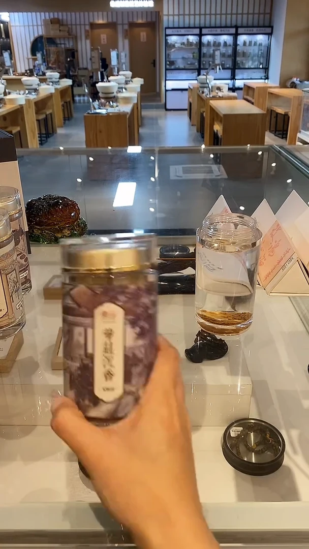 1芽庄沉香-无粘方柱香8.8CM-100g亚克力瓶装