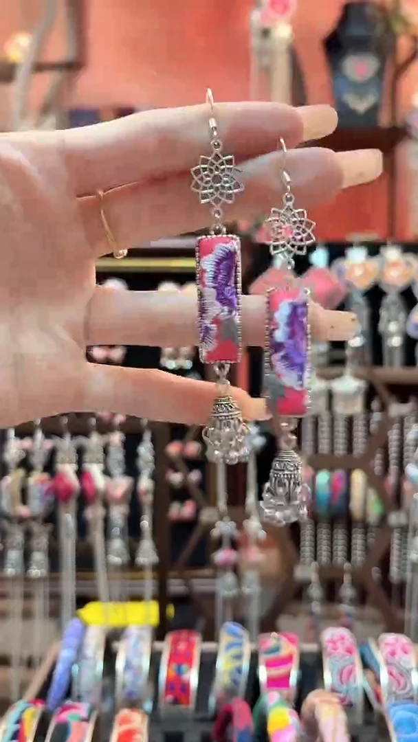 织绣云织谣民族风精美饰品 290