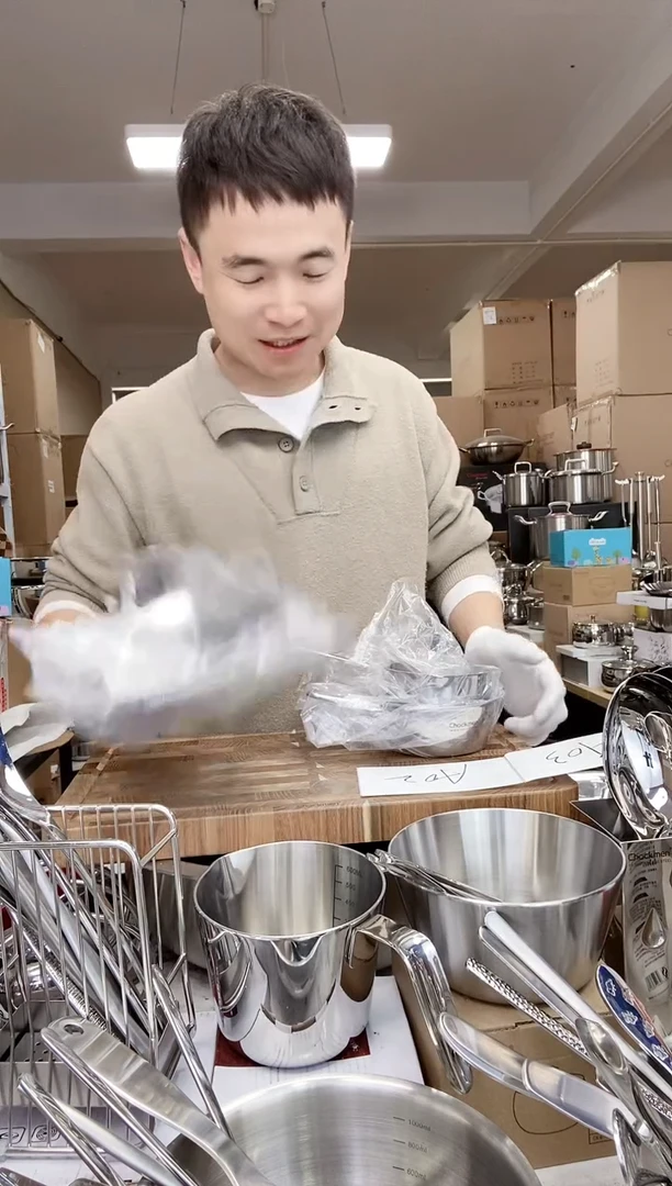 A01 微瑕彩虹盘2个