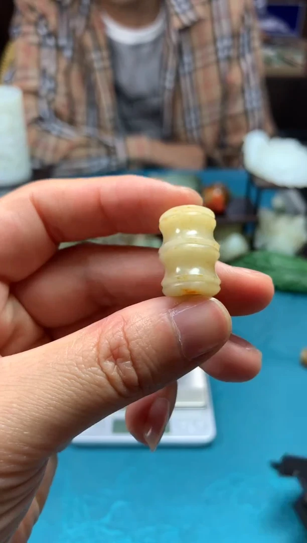 和田玉未镶嵌颈饰1