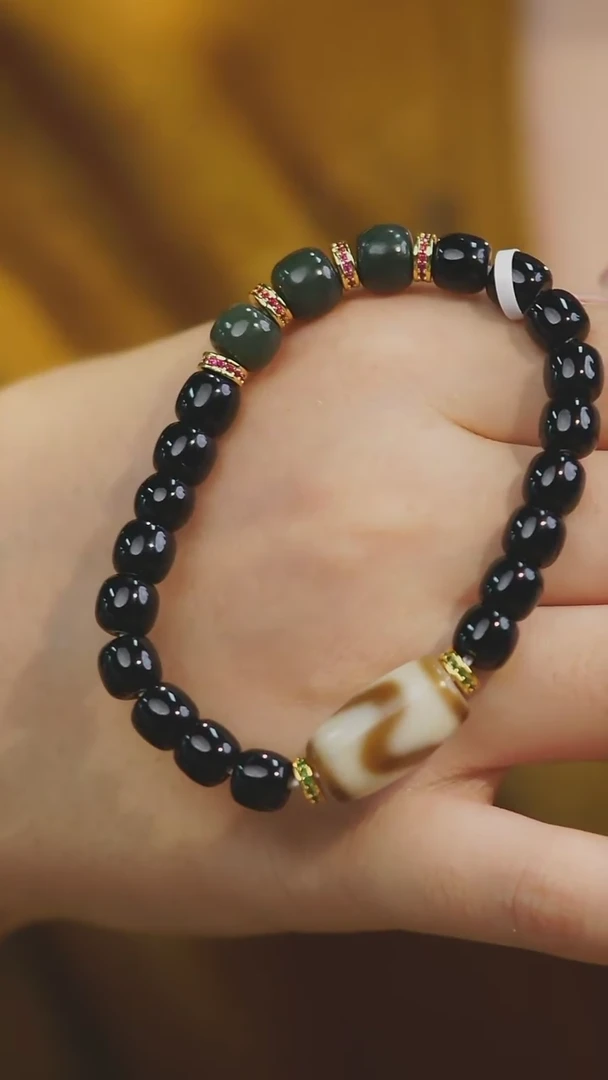 【闪购商品】玛瑙/玉髓手串未镶嵌多样性发其一