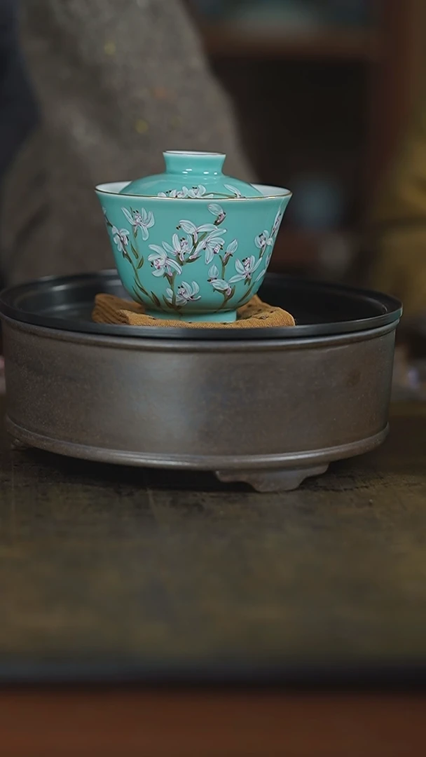 【闪购商品】杯弥云斋山云壶承 微瑕玉兰花盖碗