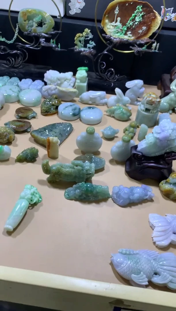 未镶嵌挂件翡翠猫*翡翠摆件