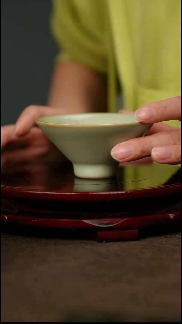 粉青 斗笠栈 带底款