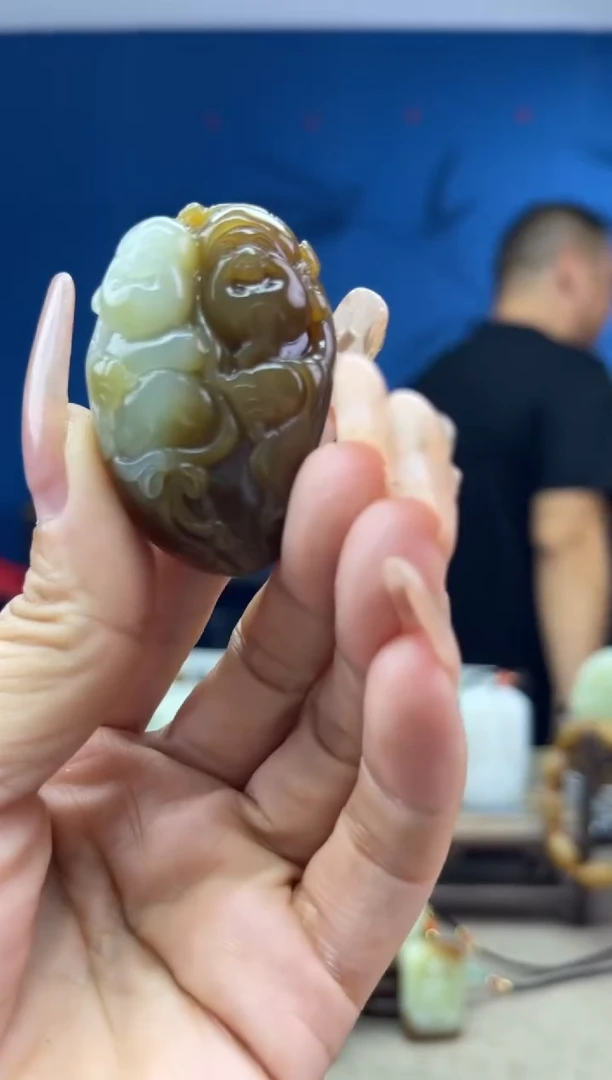 和田玉未镶嵌颈饰1