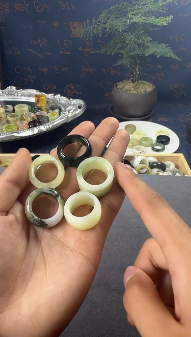 未镶嵌蛇纹石玉戒指148