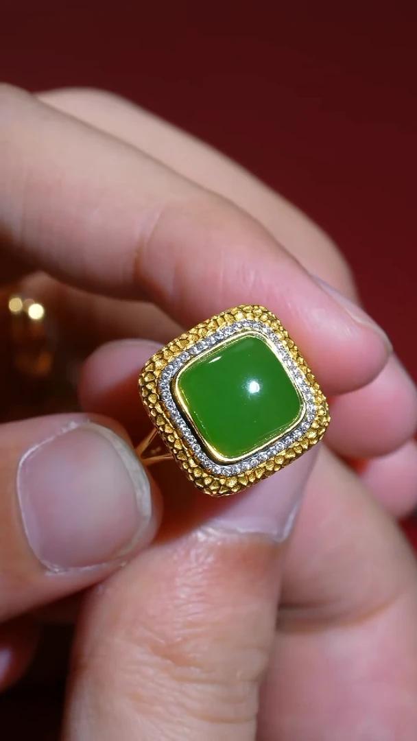 18K金镶嵌戒指和田玉31