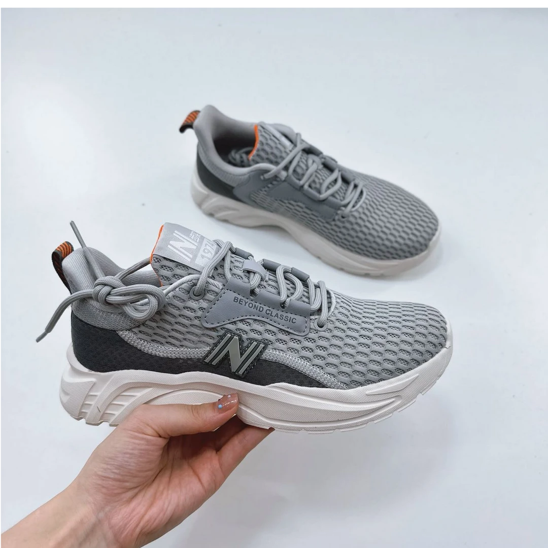 80032高端专享四季款舒适运动鞋浅麻灰/鸽子灰（成人运动鞋）