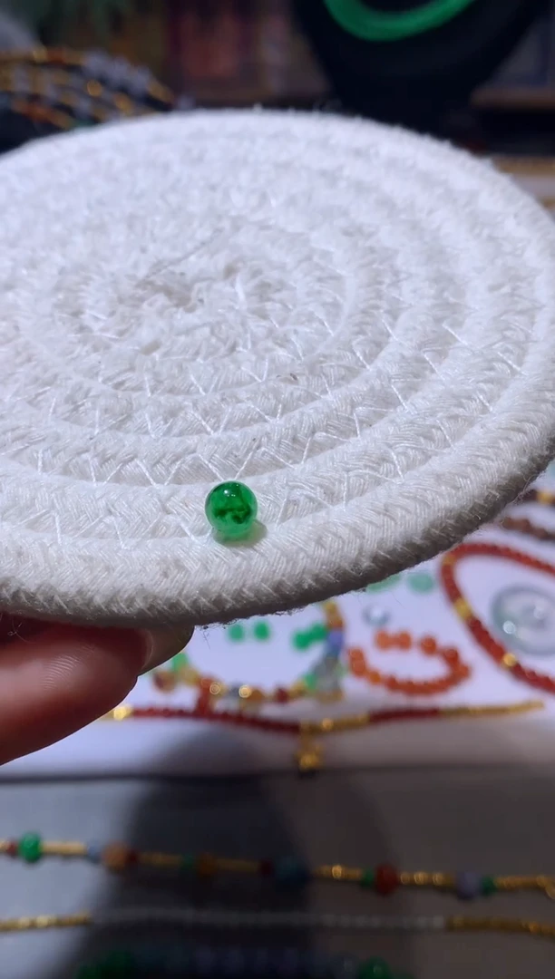 【闪购商品】定制翡翠未镶嵌5.6*珠子1600+160