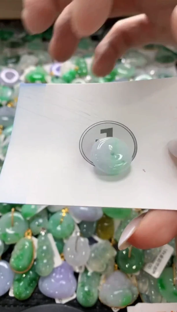 颈饰未镶嵌翡翠1111111111111111