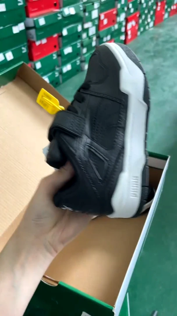 彪马时尚运动休闲鞋29M  Z137