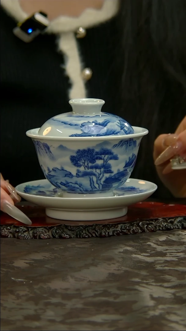 【闪购商品】青花手绘山水三才盖碗