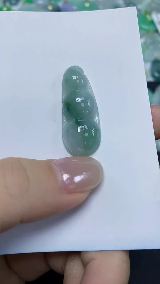翡翠未镶嵌颈饰天然缅甸翡翠A货