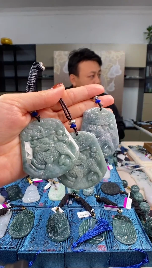 颈饰未镶嵌翡翠多样性发其一