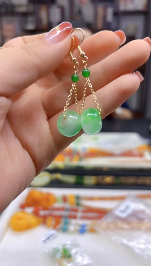 【闪购商品】翡翠耳饰14K金镶嵌耳坠E624
