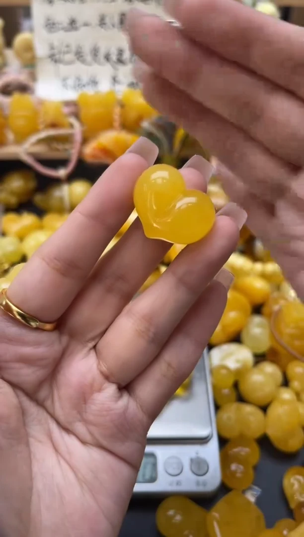 琥珀未镶嵌珠宝奇石050琥珀蜜蜡微瑕