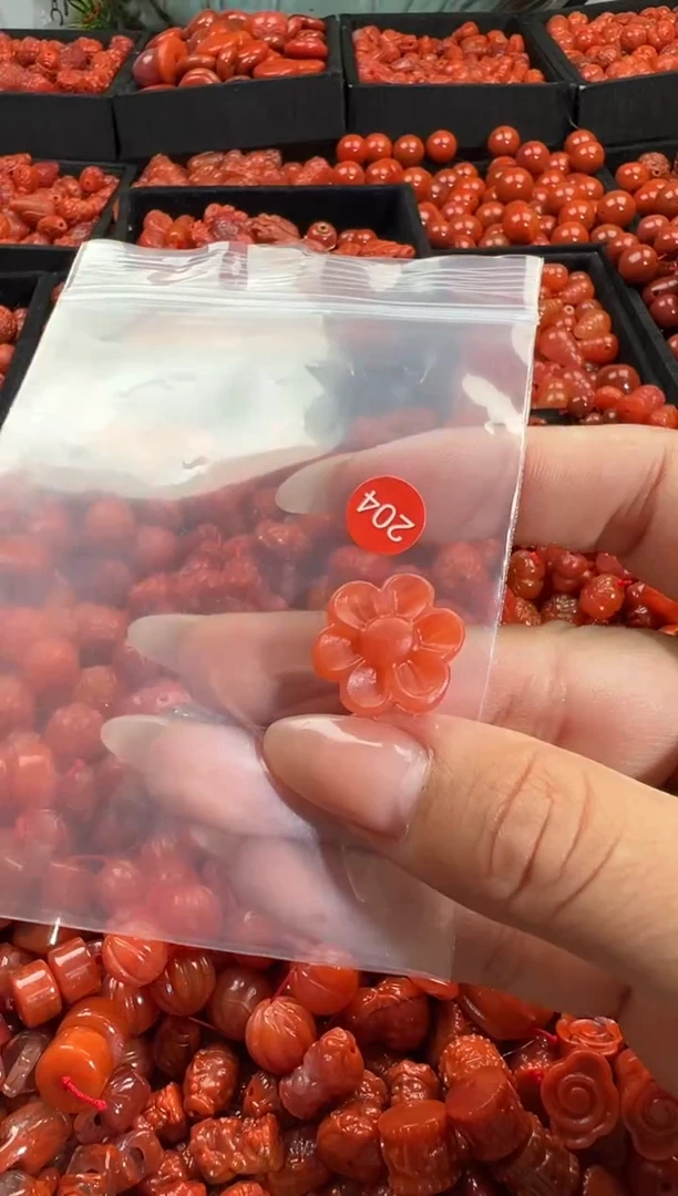 颈饰未镶嵌南红玛瑙1